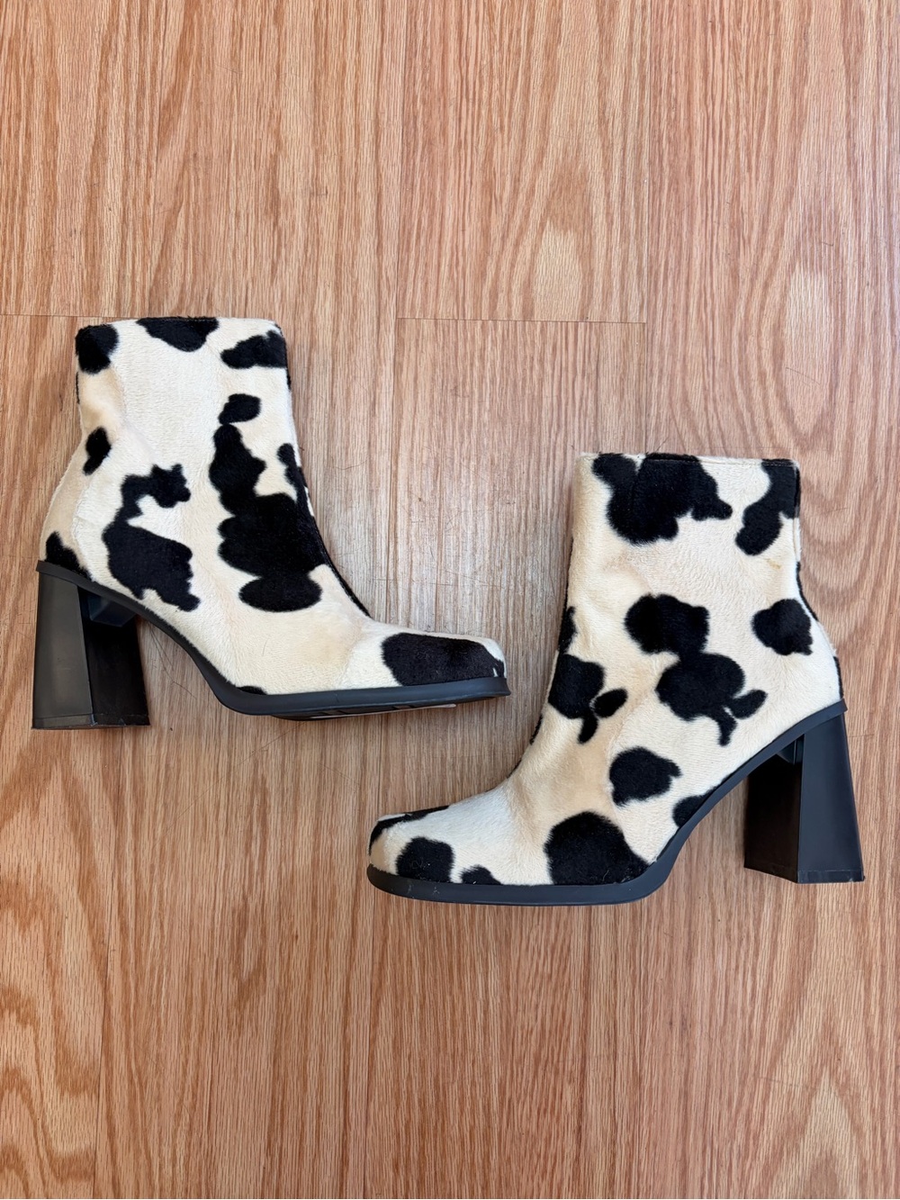 Faux Suede Unlisted Stylish cream & black for print felt block heel boots